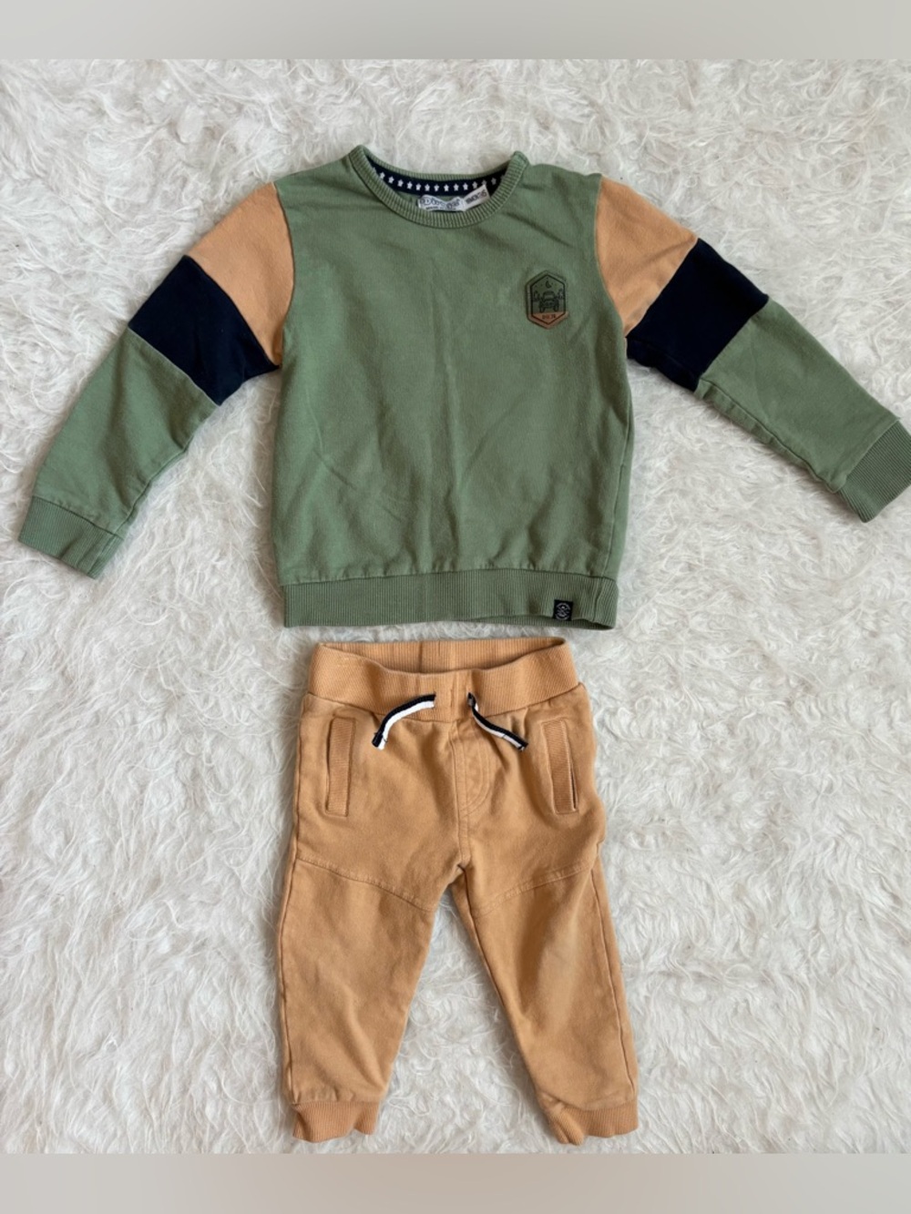 Dirkje Toddler Boy Outdoor Olive & Tan Colorblock Sweatshirt and Jogger Set
